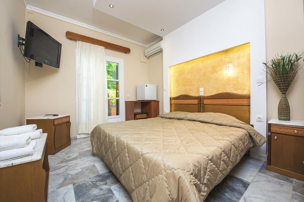 Aparthotel Mouse Island Perama  Habitación foto